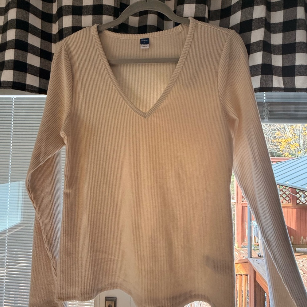 Old Navy Beige Ribbed V-Neck Sweater